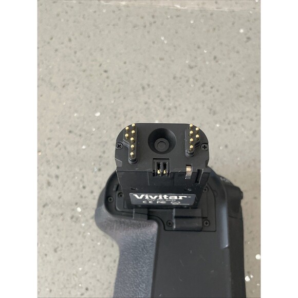 Vivitar Battery Grip VIV-PG-60D untested - Picture 4 of 11